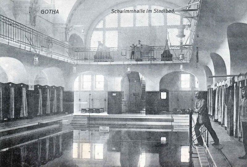 Sicht auf die Schwimmhalle im Historischen Stadtbad Gotha um 1908